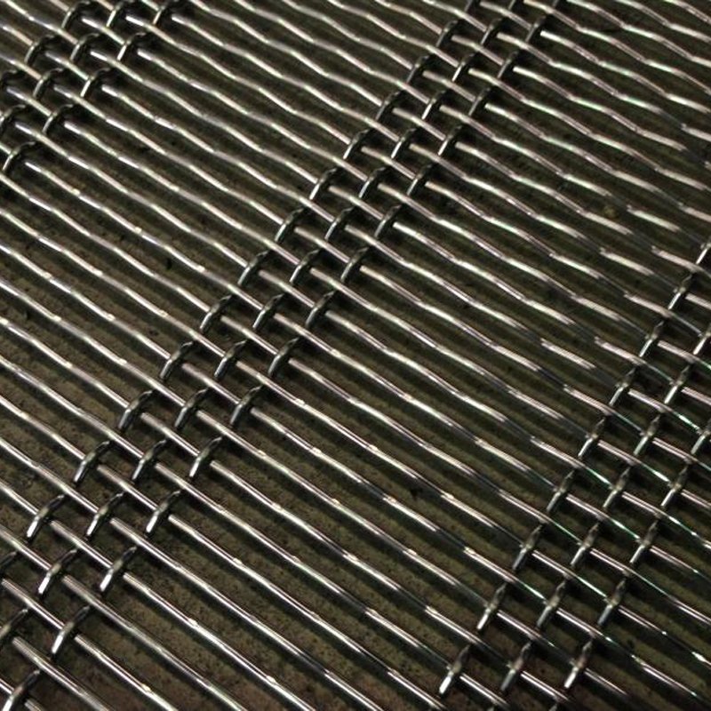 WOVEN WIRE SLOTTED MESH SCREENS